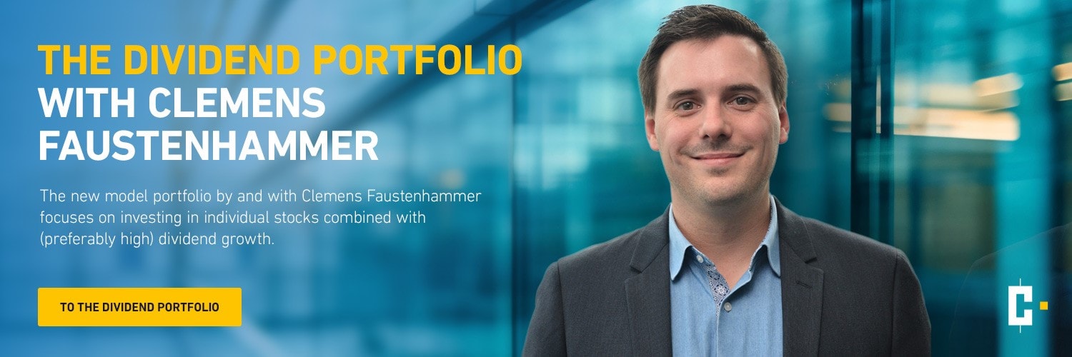 Bild eines Mannes im Anzug vor einem blauen, geometrisch gemusterten Hintergrund. Der Text lautet „DAS DIVIDENDENPORTFOLIO MIT CLEMENS FAUSTENHAMMER“ und es folgt eine Beschreibung. Auf dem Button steht „ZUM DIVIDENDENPORTFOLIO“.