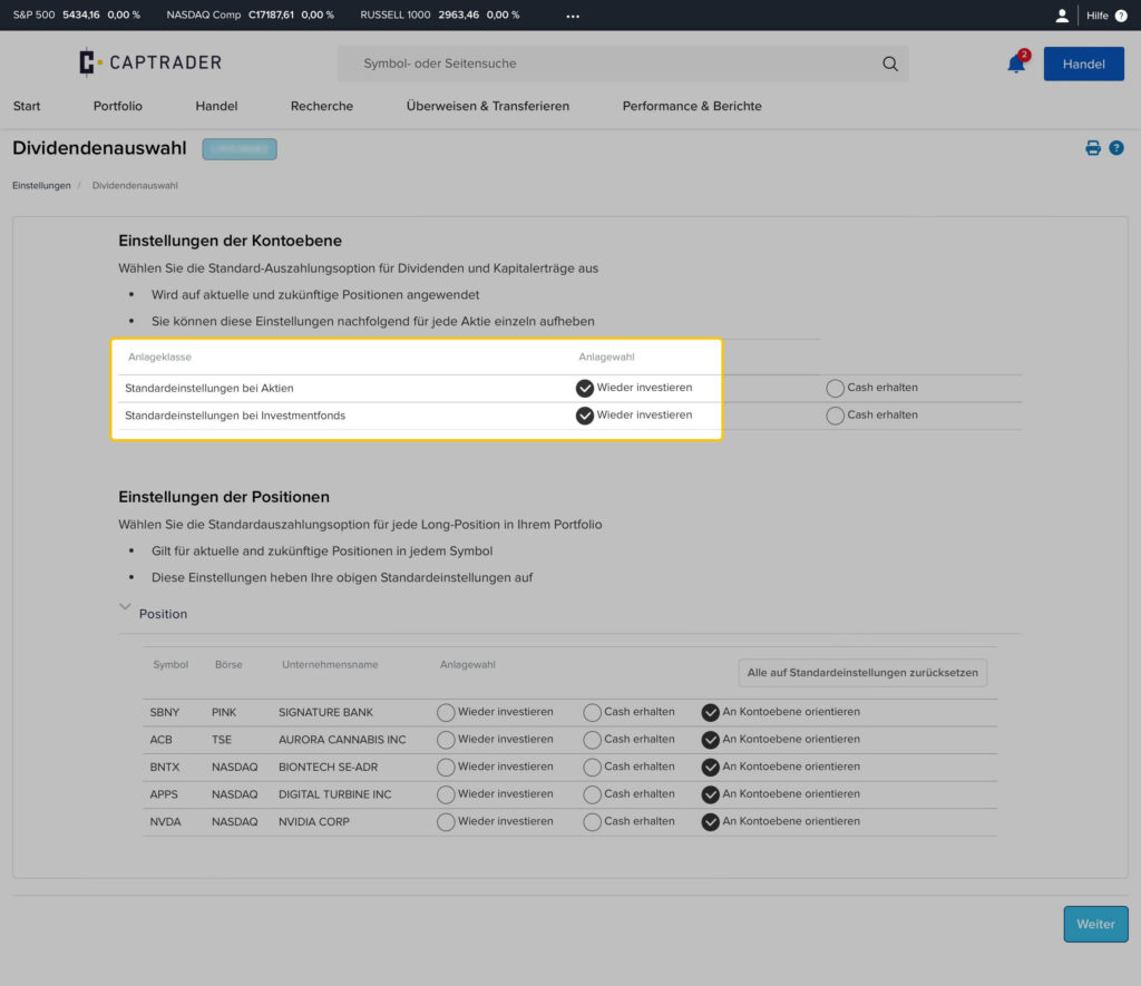 Ein Screenshot der Kontoeinstellungsseite von CaptTrader mit Dividendenauswahloptionen, mit Abschnitten für Einstellungen auf Kontoebene und individuelle Positionseinstellungen. Zu den Optionen gehören Bargeld oder Reinvestition.