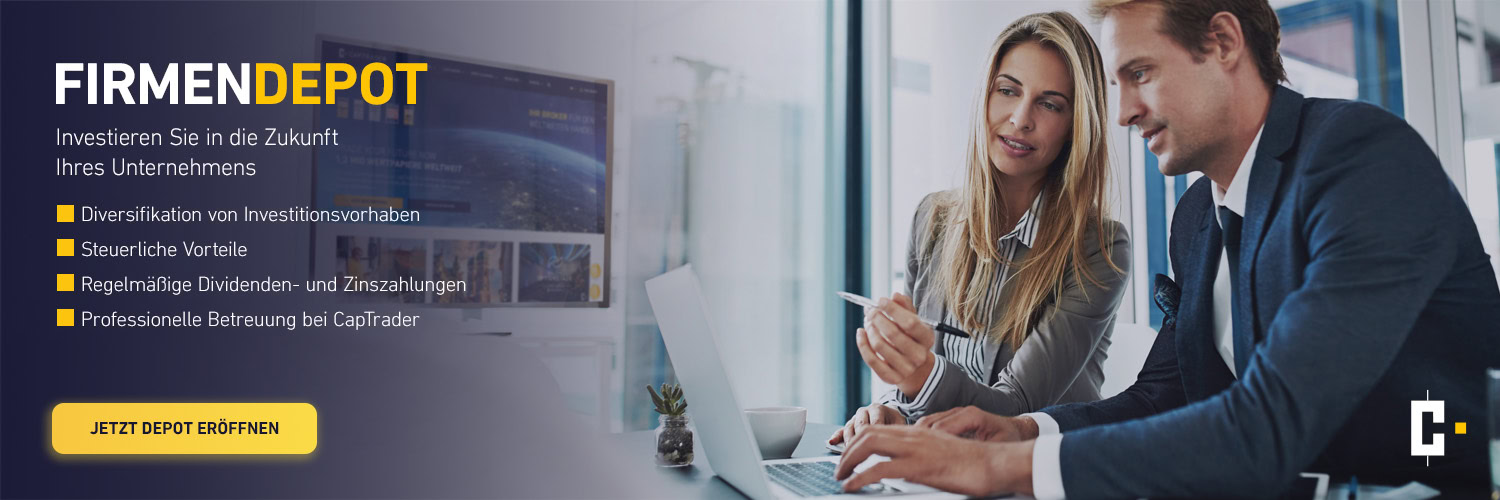 Zwei Geschäftsleute sitzen an einem Schreibtisch mit einem Laptop in einem Büro. Der Text wirbt für die Eröffnung eines Investmentkontos für Unternehmen mit Vorteilen und einem Call-to-Action-Button auf der linken Seite.